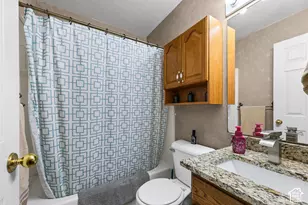69 W Middle Cir, Grantsville, UT 84029 - Photo 16