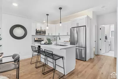 140 E Chambord Ct S, Sandy, UT 84070 - Photo 8