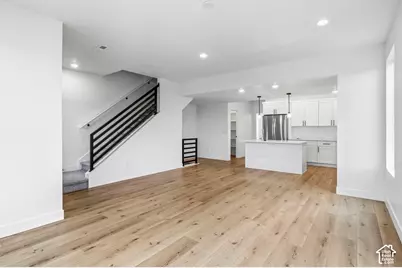 132 E Chambord Ct S, Sandy, UT 84070 - Photo 6
