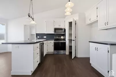 14077 S Grand View Peak Cir, Riverton, UT 84096 - Photo 2