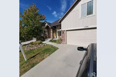 15001 S Eagle Crest Dr E, Draper (UT Cnty), UT 84020 - Photo 2