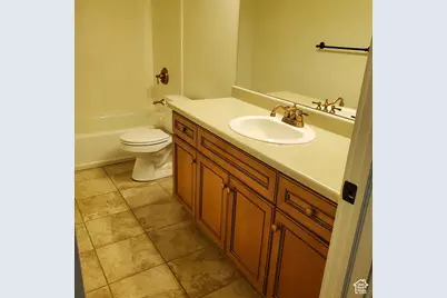 15001 S Eagle Crest Dr E, Draper (UT Cnty), UT 84020 - Photo 8