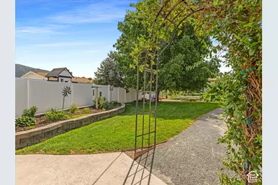 1622 E Royal Oak Cir S, Sandy, UT 84092 - Photo 52