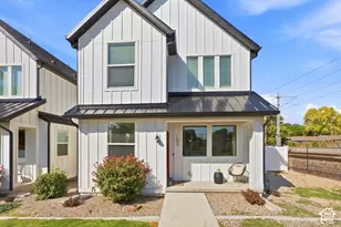 153 E Rochefort Ct S, Sandy, UT 84070 - Photo 2