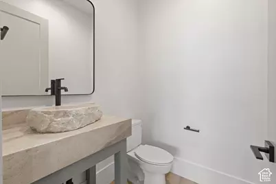 1642 E Center Pointe Dr, Lehi, UT 84043 - Photo 16