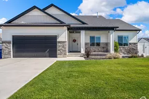 561 S 655 E, Hyrum, UT 84319 - Photo 1