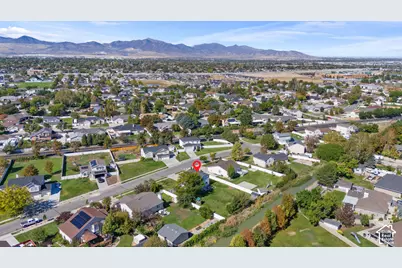 9643 S 3065 W, South Jordan, UT 84095 - Photo 38