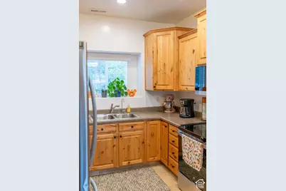 2542 W Mont Sur Dr, Riverton, UT 84065 - Photo 14