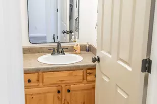 2542 W Mont Sur Dr, Riverton, UT 84065 - Photo 36
