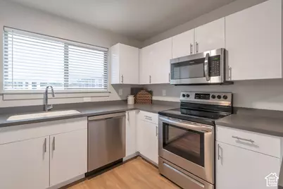 1140 W 950 N #B 306, Orem, UT 84057 - Photo 8