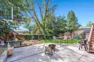 892 E Bear Canyon Rd S, Sandy, UT 84094 - Photo 24