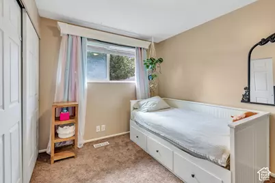 892 E Bear Canyon Rd S, Sandy, UT 84094 - Photo 12