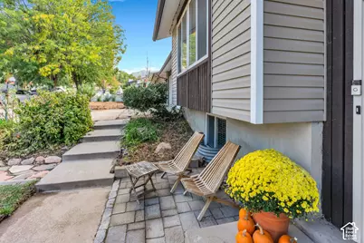 892 E Bear Canyon Rd S, Sandy, UT 84094 - Photo 4