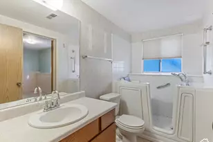 2983 W Sussex Pl, West Valley, UT 84119 - Photo 16