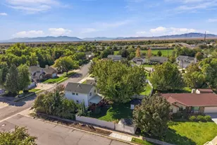 149 E Shadowbrook Ln, Kaysville, UT 84037 - Photo 32
