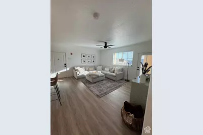 952 W 965 N #210, Orem, UT 84057 - Photo 4