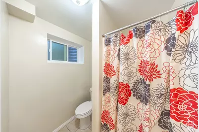 970 E 2050 S, Bountiful, UT 84010 - Photo 18