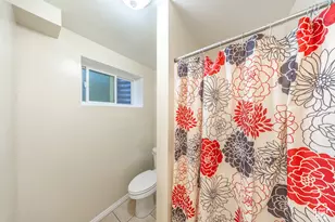 970 E 2050 S, Bountiful, UT 84010 - Photo 18