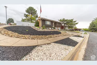 970 E 2050 S, Bountiful, UT 84010 - Photo 32