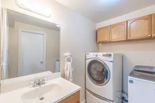 970 E 2050 S, Bountiful, UT 84010 - Photo 20