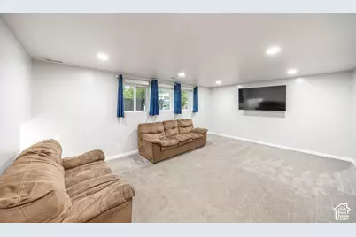970 E 2050 S, Bountiful, UT 84010 - Photo 24