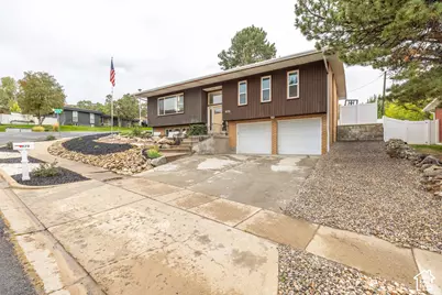 970 E 2050 S, Bountiful, UT 84010 - Photo 2