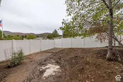970 E 2050 S, Bountiful, UT 84010 - Photo 26