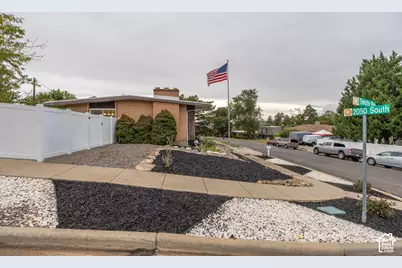 970 E 2050 S, Bountiful, UT 84010 - Photo 30
