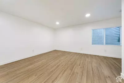 9340 N Vernham Ln, Eagle Mountain, UT 84005 - Photo 22