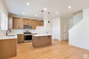 9340 N Vernham Ln, Eagle Mountain, UT 84005 - Photo 4