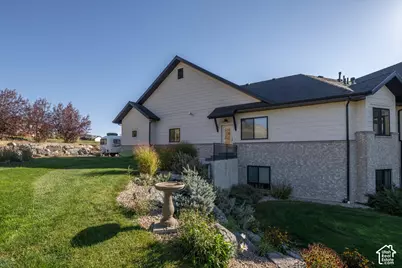 6127 N Lariat Ln, Mountain Green, UT 84050 - Photo 12