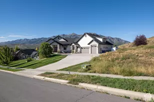 6127 N Lariat Ln, Mountain Green, UT 84050 - Photo 2