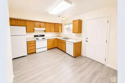 1100 E 1525 S #104, Clearfield, UT 84015 - Photo 4