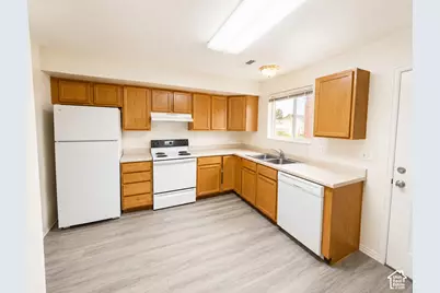 1100 E 1525 S #104, Clearfield, UT 84015 - Photo 6