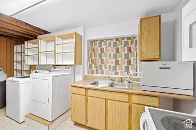 7061 S 2980 W, West Jordan, UT 84084 - Photo 34