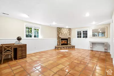 255 W 100 S, Orem, UT 84058 - Photo 18