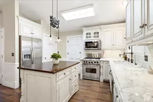 255 W 100 S, Orem, UT 84058 - Photo 8