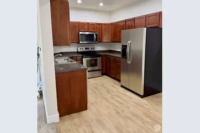 139 W Spring Hill Way, Saratoga Springs, UT 84045 - Photo 6