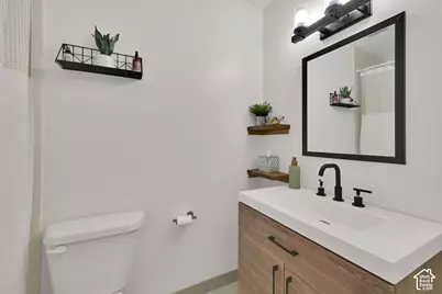 6225 S Lorreen Dr, Murray, UT 84121 - Photo 16