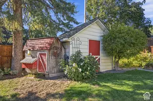 696 E 2550 N, North Ogden, UT 84414 - Photo 38