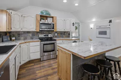 696 E 2550 N, North Ogden, UT 84414 - Photo 8