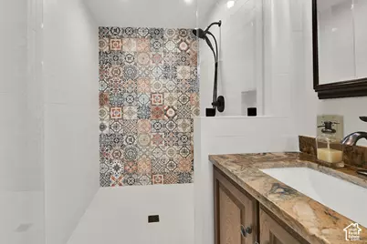 1095 S Oak Hills Way E, Salt Lake City, UT 84108 - Photo 34