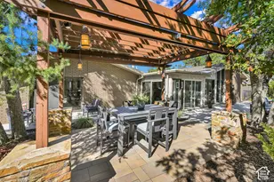 1095 S Oak Hills Way E, Salt Lake City, UT 84108 - Photo 48