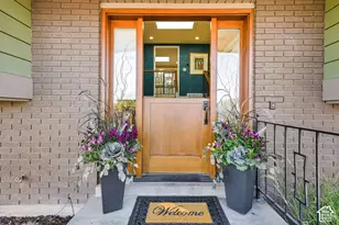 1095 S Oak Hills Way E, Salt Lake City, UT 84108 - Photo 10