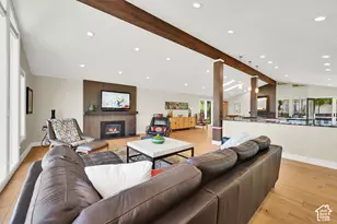 1095 S Oak Hills Way E, Salt Lake City, UT 84108 - Photo 16