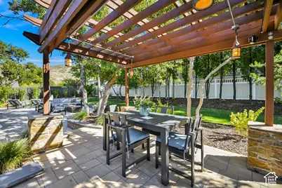 1095 S Oak Hills Way E, Salt Lake City, UT 84108 - Photo 48