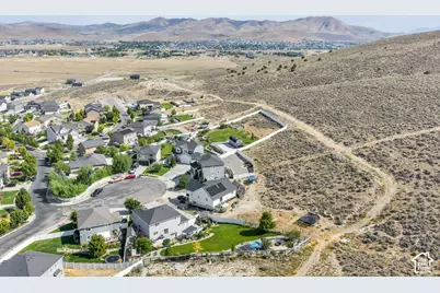 2104 E Weeping Cherry Ln, Eagle Mountain, UT 84005 - Photo 36