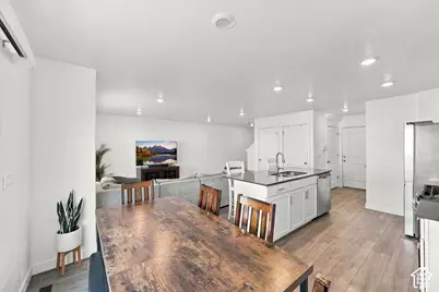 1108 E Dogwatch Dr, Saratoga Springs, UT 84045 - Photo 4