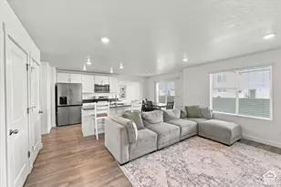 1108 E Dogwatch Dr, Saratoga Springs, UT 84045 - Photo 2