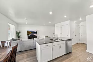 1108 E Dogwatch Dr, Saratoga Springs, UT 84045 - Photo 16